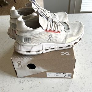 On cloud nova women’s size 9